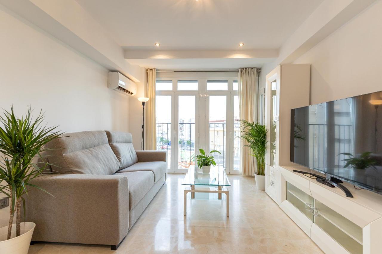 Charming 3 Bedroom Apartment At Triana Center By Oui Севилья Экстерьер фото