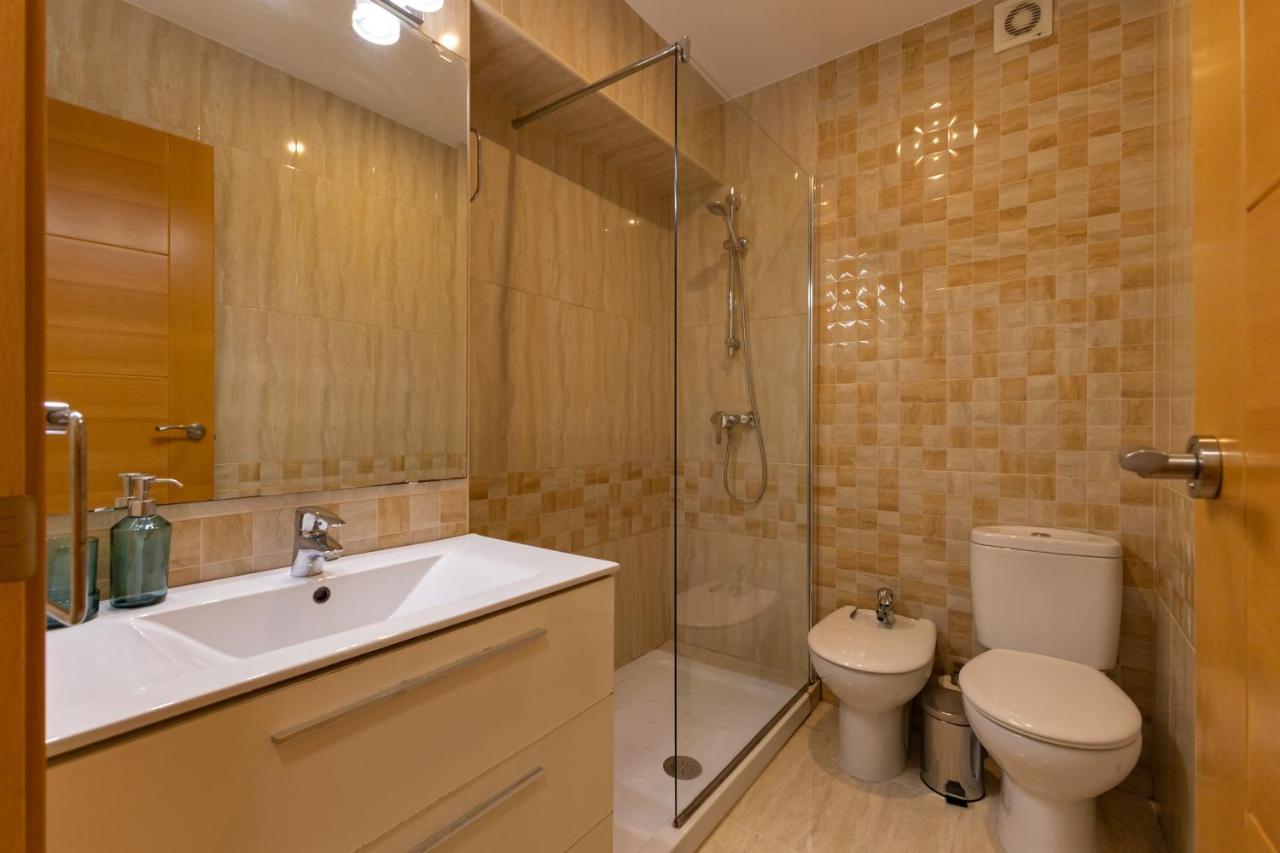 Charming 3 Bedroom Apartment At Triana Center By Oui Севилья Экстерьер фото