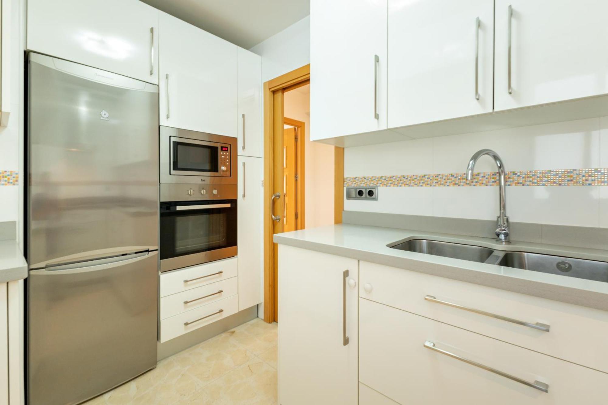 Charming 3 Bedroom Apartment At Triana Center By Oui Севилья Экстерьер фото