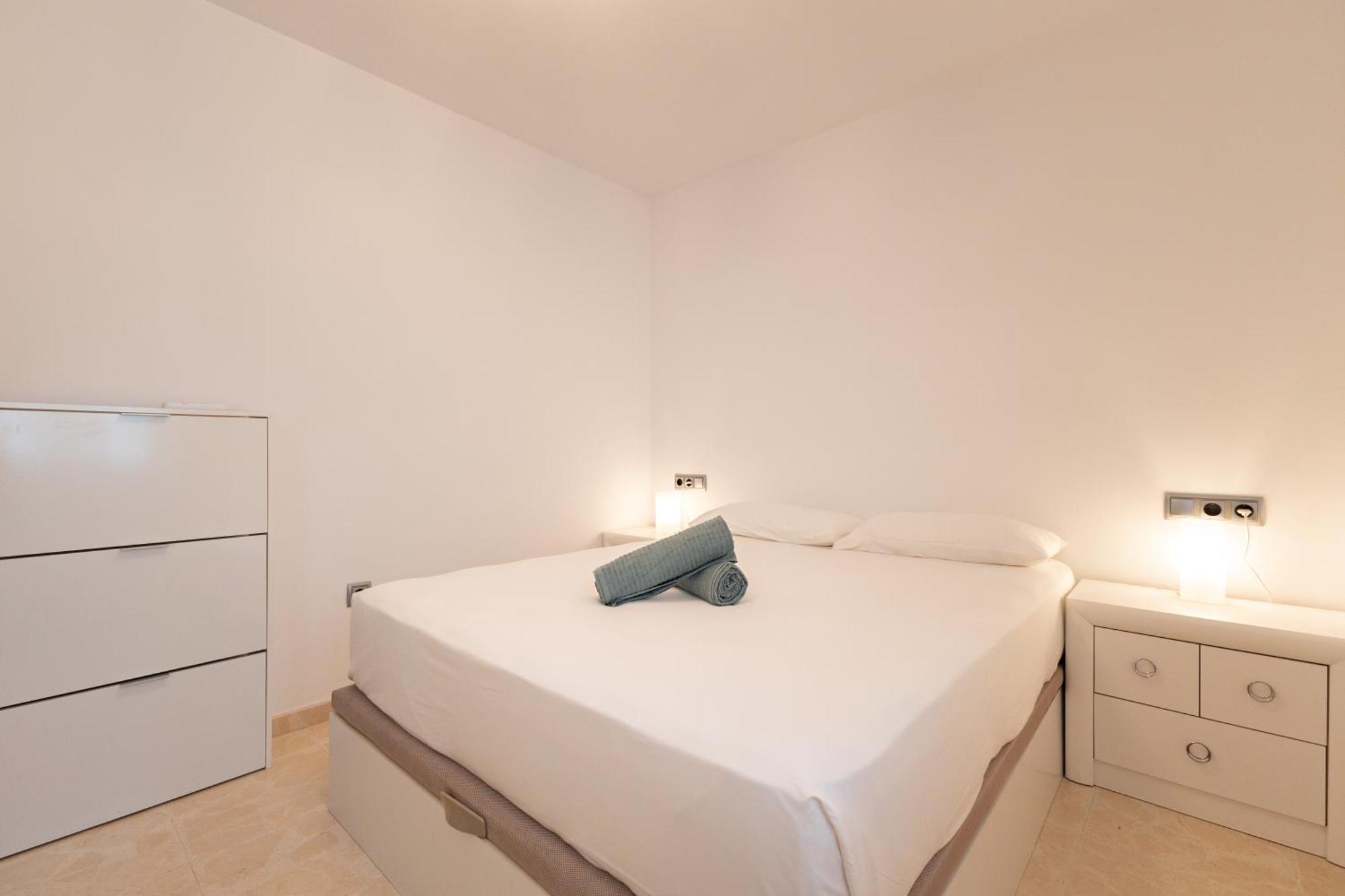 Charming 3 Bedroom Apartment At Triana Center By Oui Севилья Экстерьер фото