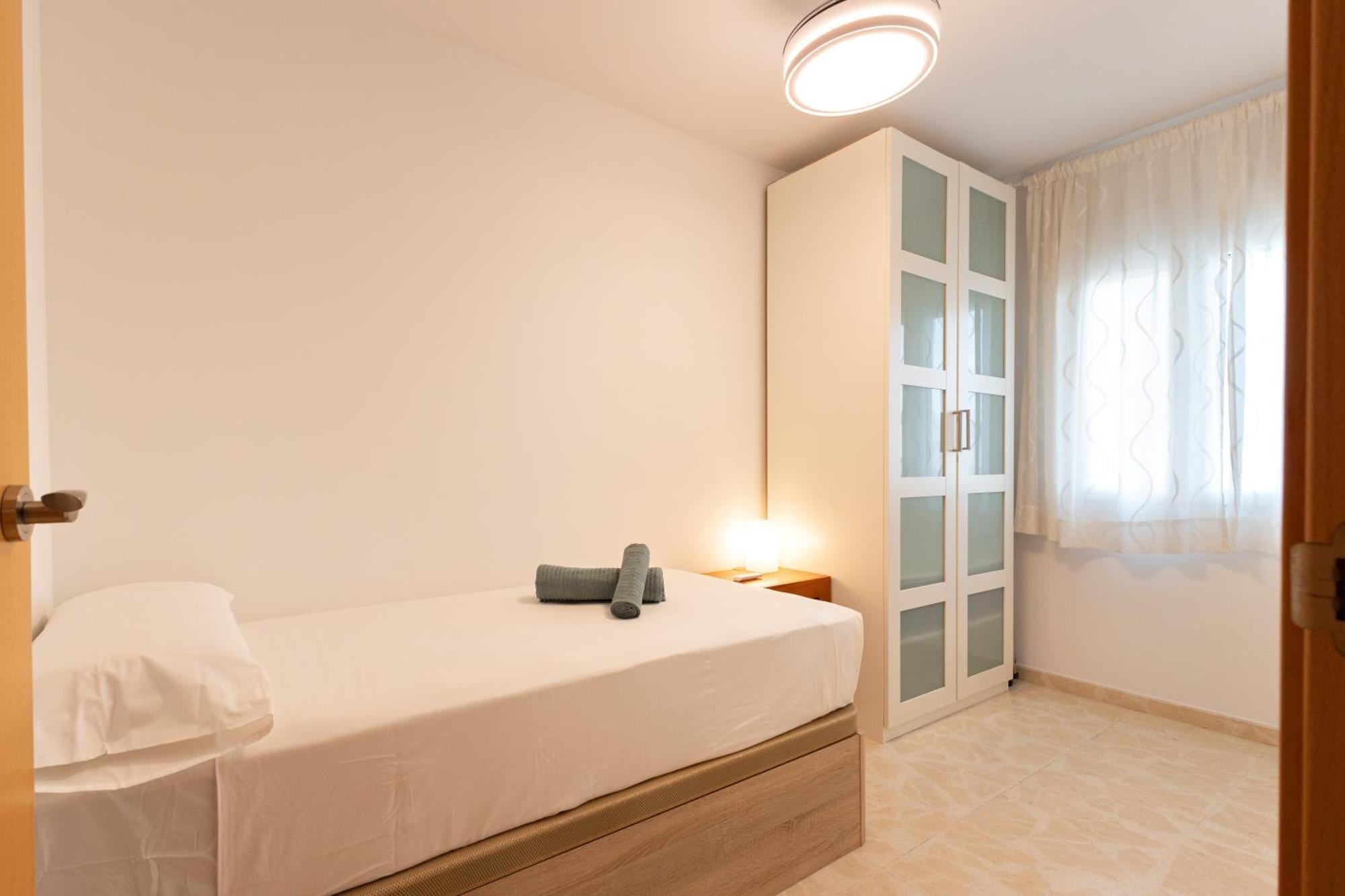 Charming 3 Bedroom Apartment At Triana Center By Oui Севилья Экстерьер фото