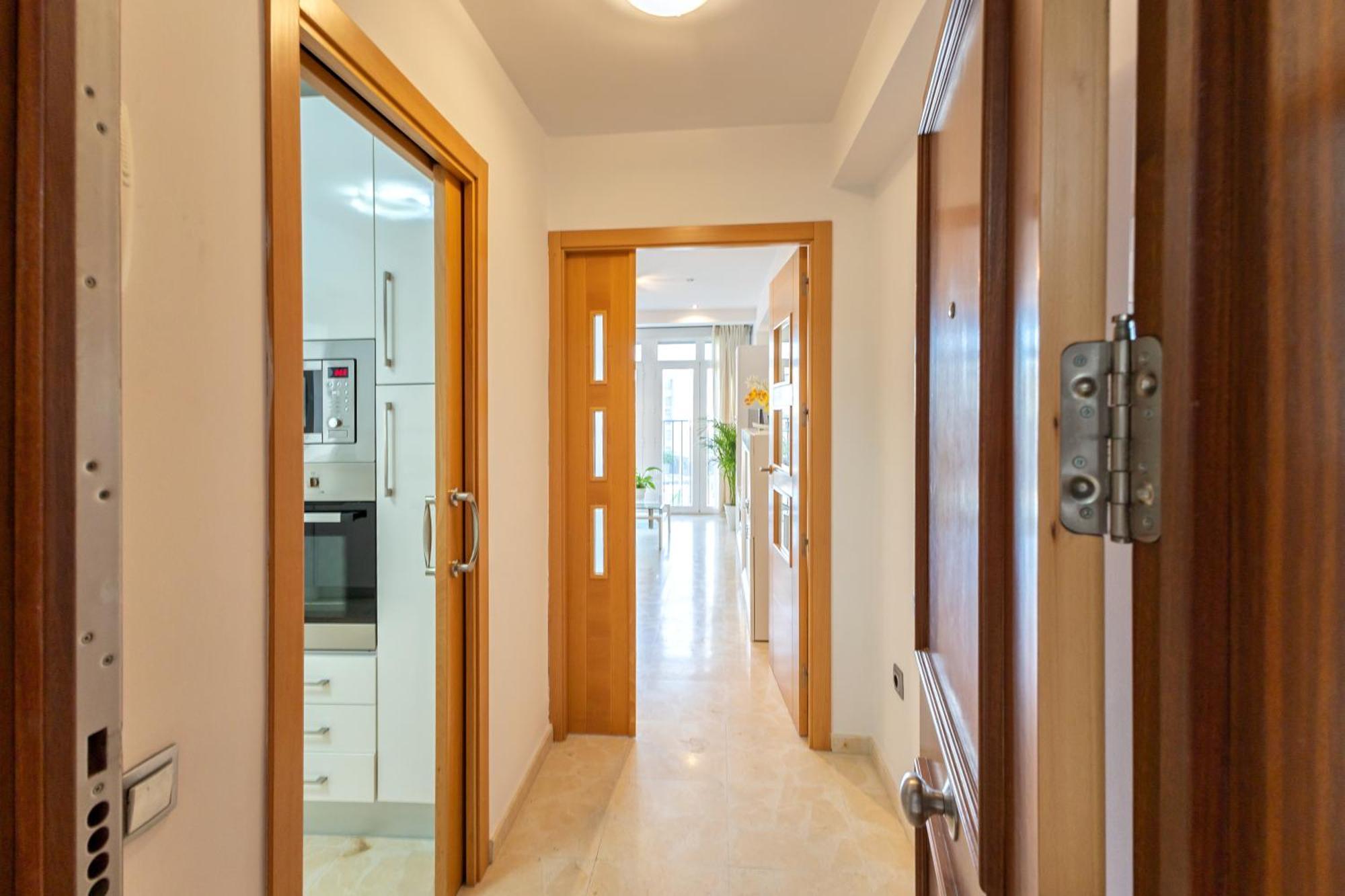 Charming 3 Bedroom Apartment At Triana Center By Oui Севилья Экстерьер фото